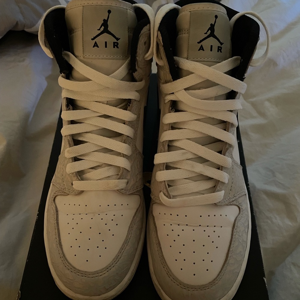 Air Jordan 1 retro hi prem bg (Women size 8 or 8.5) Kids 6.5